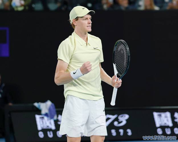 辛纳成功卫冕澳网男单冠军 再续墨尔本荣耀时刻